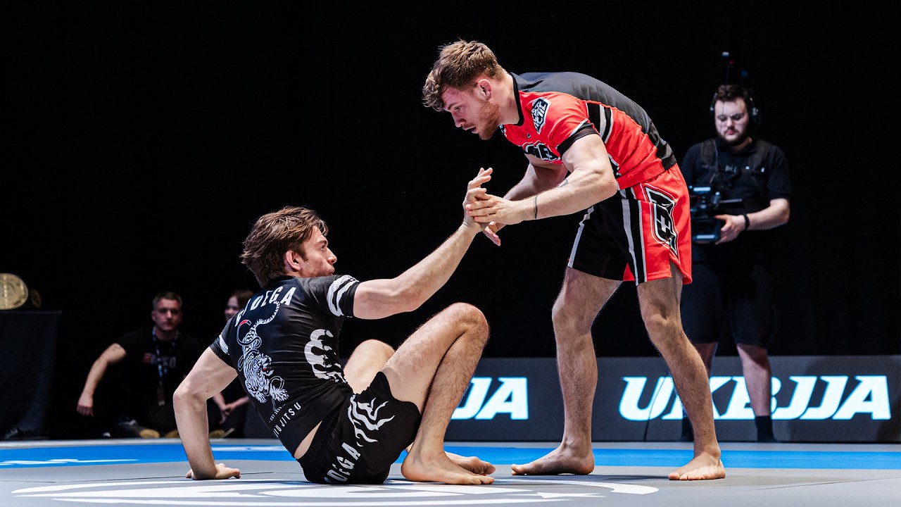 Owen Jones and Gianni Grippo demonstrating high-level grappling techniques at Polaris 36