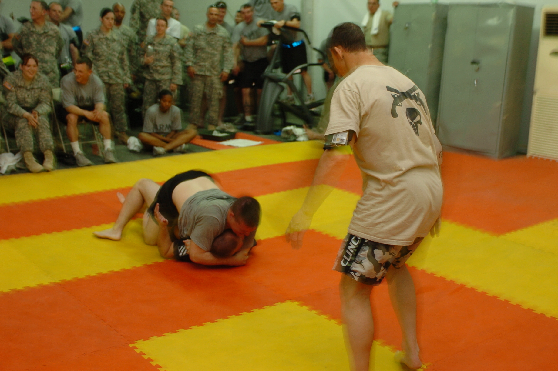 Submission wrestling no-gi grappling match athletes competing