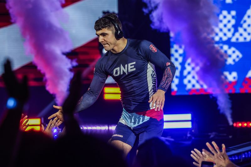 Mikey Musumeci walkout before no-gi grappling title match