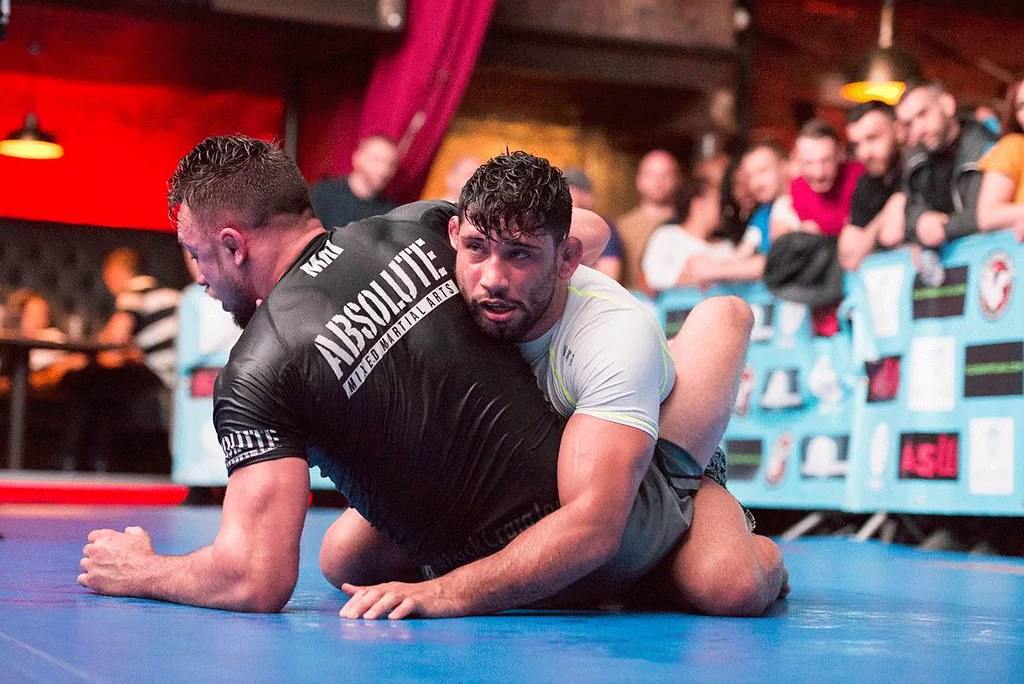 Anaconda choke control position in no-gi grappling competition