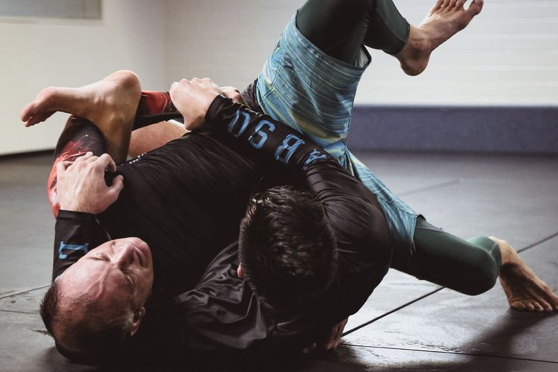 No-gi snapdown pressure setting up the anaconda choke