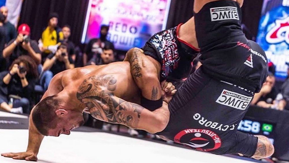 Nick Rodriguez body lock pass no gi competition action shot