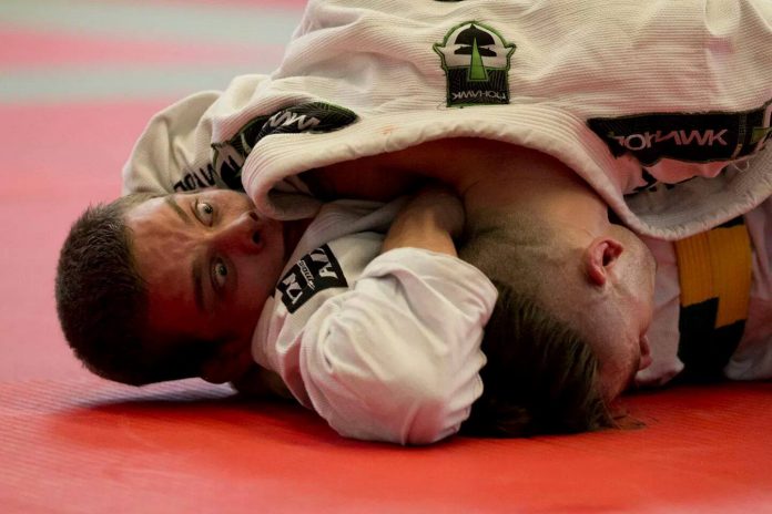 Ultimate BJJ Cross Face Pressure