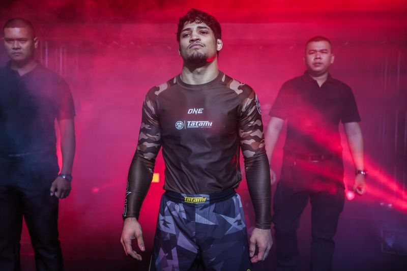 Fabricio Andrey enters the arena before his no-gi submission grappling bout