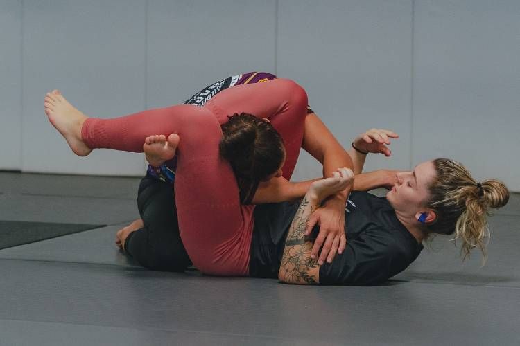 K guard BJJ leg entanglement no-gi grappling sweep position