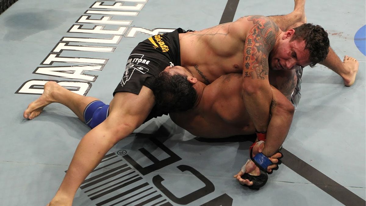 Kimura BJJ submission: Frank Mir finishing Antonio Rodrigo Nogueira at UFC 140 no gi