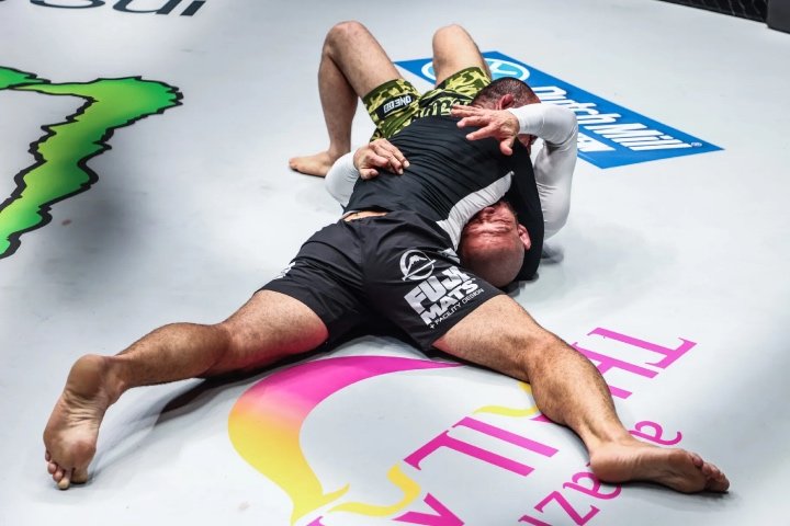 Marcelo Garcia finishing a north south choke no gi at ONE Championship