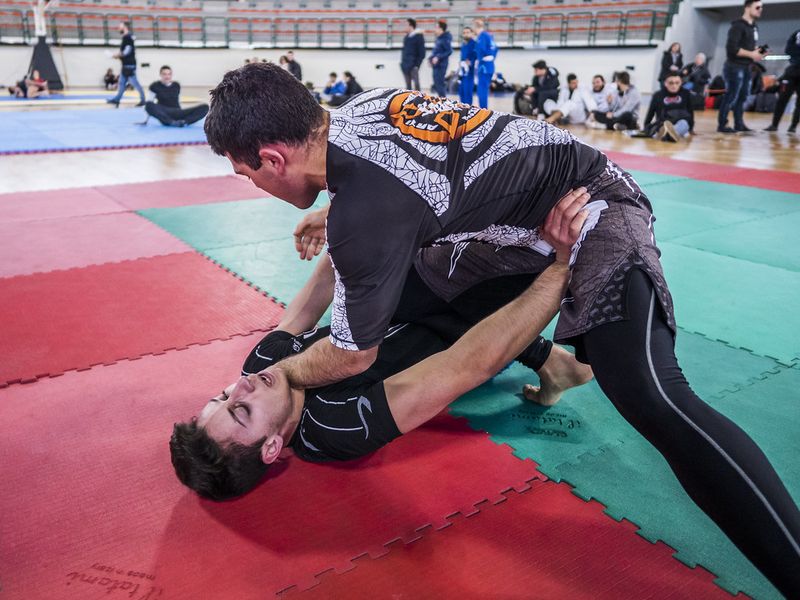 Creating the angle to finish a no-gi triangle choke