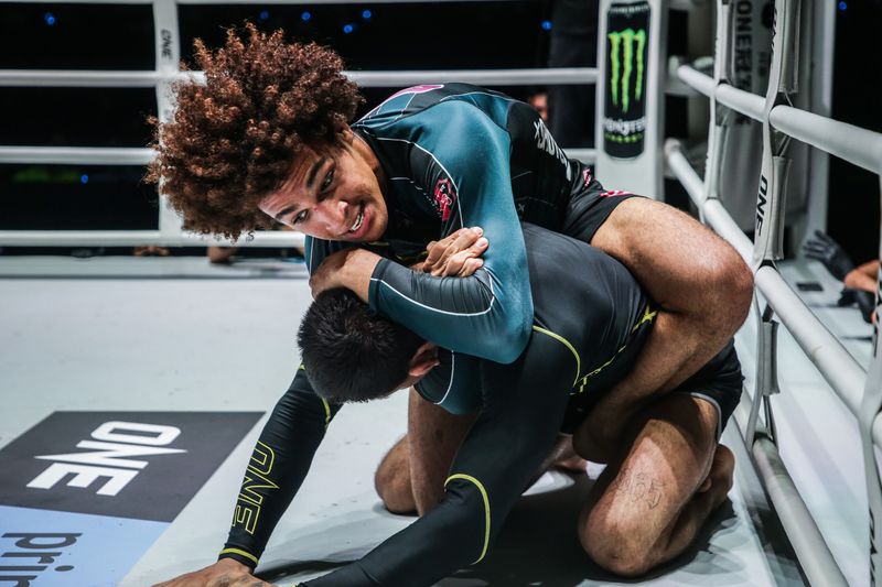Top control position used to set up the arm triangle choke in no-gi