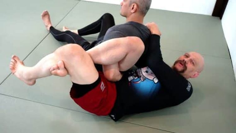Omoplata attack from the crucifix no gi