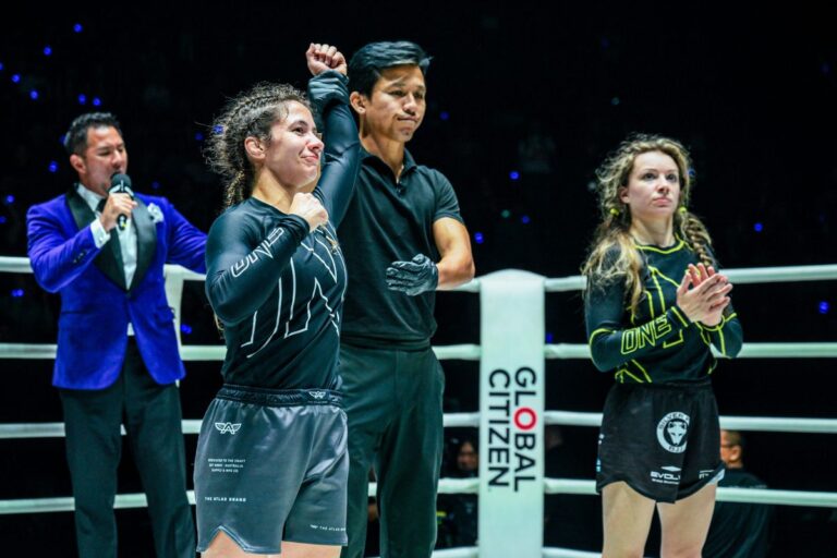 No-gi grapplers competing after a leg drag pass in ONE Championship