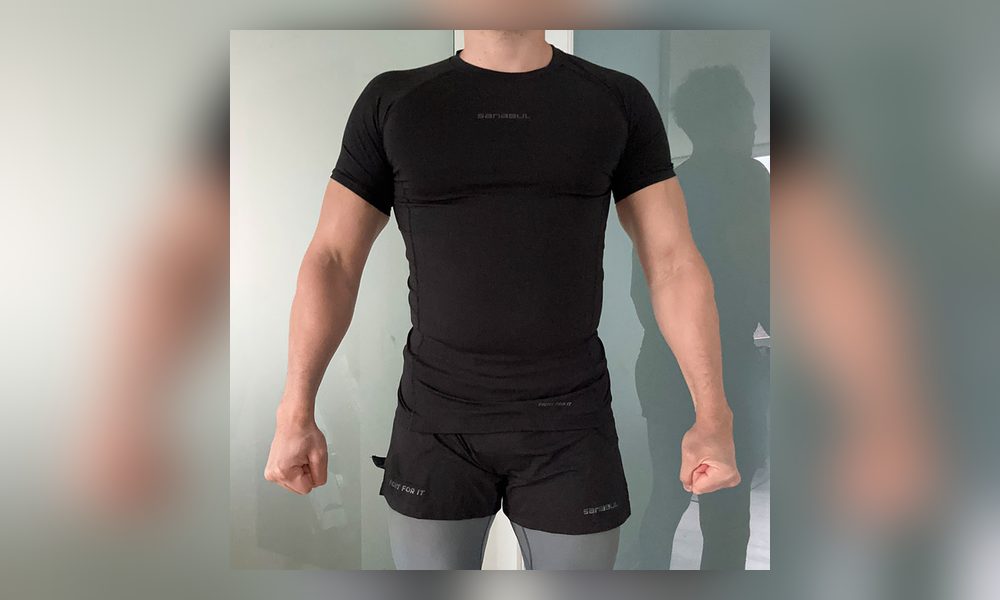 How a compression rashguard should fit for BJJ no-gi
