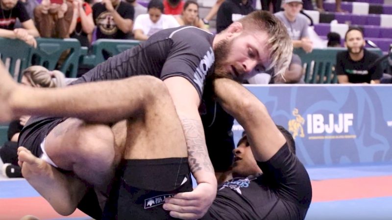 Taking the back during a no-gi grappling competition
