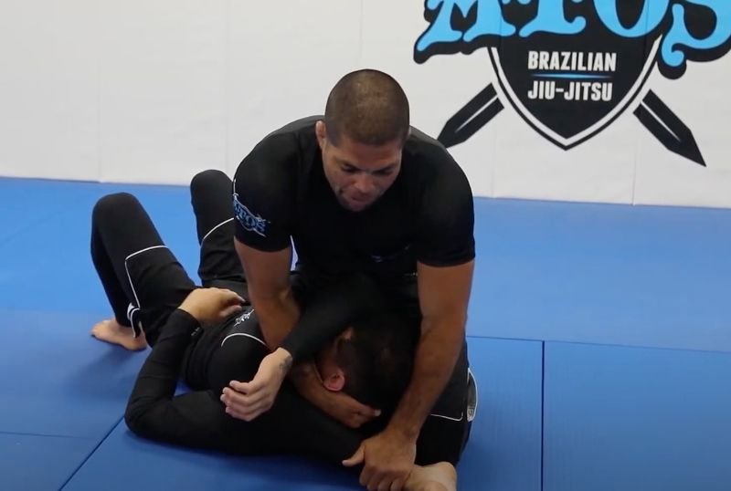 Andre Galvao in full mount top position for mounted triangle attack