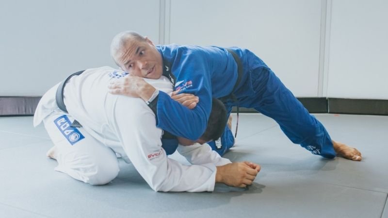 d'arce choke BJJ technique showing arm threading position in no-gi grappling