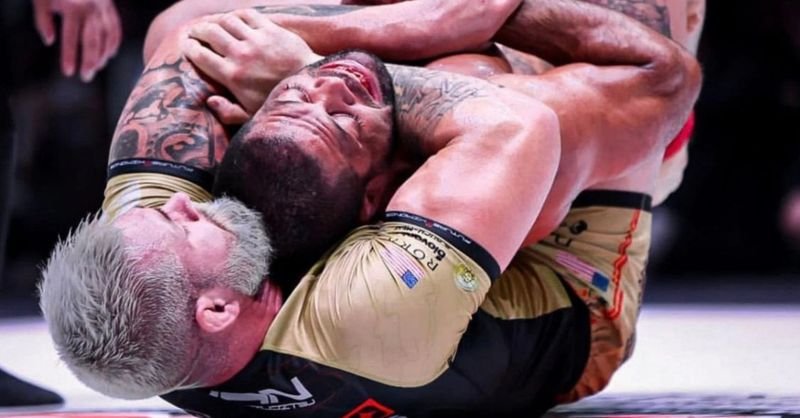 Gordon Ryan controls Andre Galvao back position at ADCC 2022 superfight