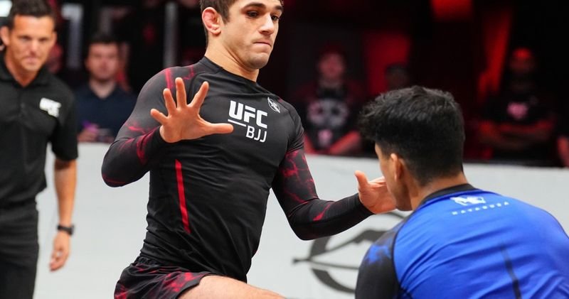 Mikey Musumeci finishing the Mikey lock submission in UFC BJJ competition