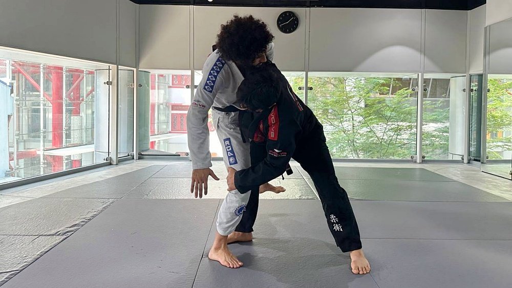 Why Every Grappler Should Master The Underhook