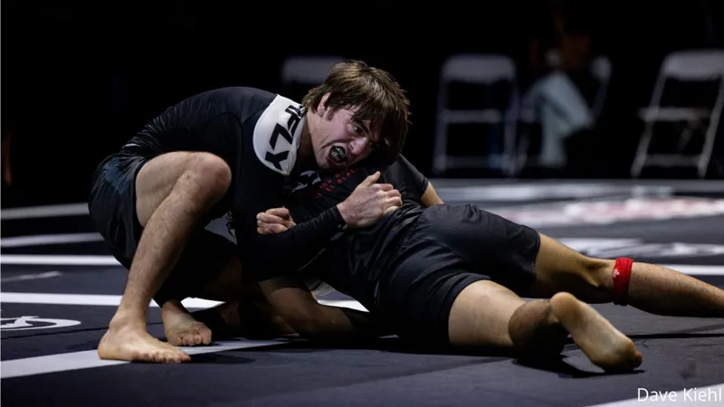 No-gi wrestling scramble after a high crotch takedown attempt at ADCC trials