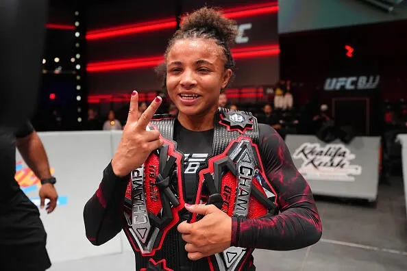 Cassia Moura celebrates becoming UFC BJJ's first double champion